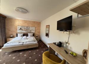 Double Room with Balcony room in Hotel Pension Wiesenhof