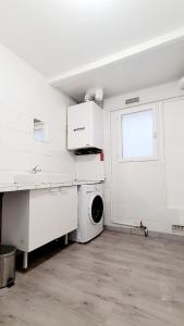 Appartements 68m2, gare 2 min a pied, Paris et Orly a 15 min : photos des chambres
