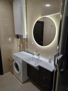 SkyAprt 63m Sea veiw