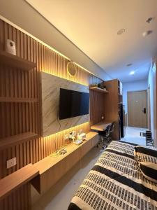 Cozy Studio Near BCS and Grand Batam Mall - with Netflix & free wifi