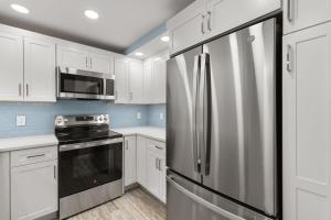 Stunning Views - 2 BDRM 2BTH Condo