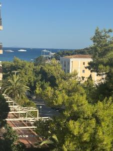 Athens Riviera Suite