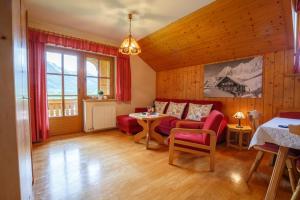 Landhaus Birgbichler - Apartments mit Bergblick inklusive Sommercard