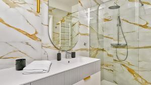 Rezydencja Niechorze D209 Classik z 2 Sypialniami, Basenem, Sauną, Jacuzzi, przy samej PLAŻY - 5D Apartments