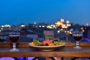 Historical Flat Unique Terrace AC in Beyoğlu Galata