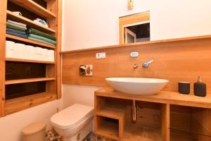 Historical Flat Unique Terrace AC in Beyoğlu Galata