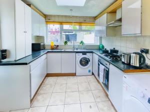 Home at Plaistow convenient to Custom House Excel and free parking