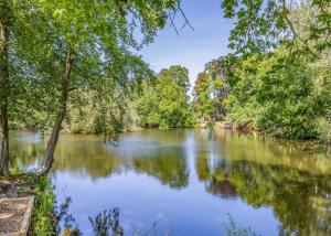 Woodhall Country Park Lodges