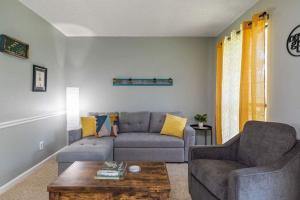 Birdie on the 17th Pool Pickleball Restaurant