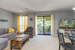 Birdie on the 17th Pool Pickleball Restaurant