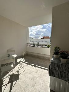 Contemporary Apartment by Luxury Getaways