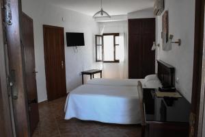 Two-Bedroom Bungalow room in La Codorniz