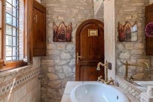 Charming&Luxury Villa near Assisi, Service Experience Exclusive