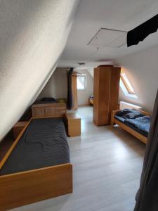 Mobilierte Monteuerswohnungen mit 5 Betten Stuttgart, Böblingen, Reutlingen, Waldenbuch - HeimbachOG