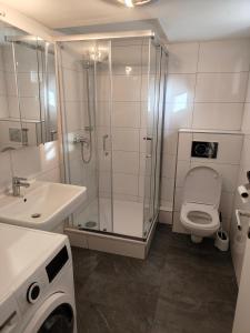 Mobilierte Monteuerswohnungen mit 5 Betten Stuttgart, Böblingen, Reutlingen, Waldenbuch - HeimbachOG