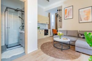 1BR - Central Chill with AC - Quiet Near Ruin Bars