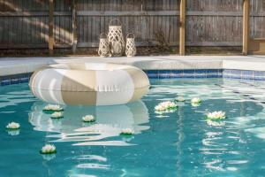 Lotus House - Relaxation - close to Beaches - Heated Pool