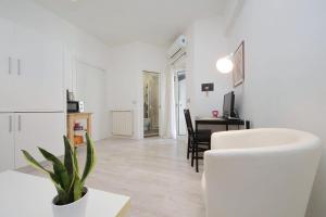 CasAchille Mini Studio