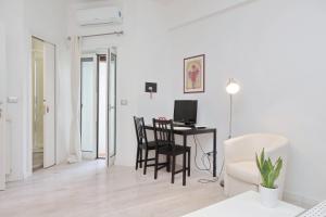 CasAchille Mini Studio