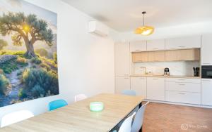 Mas provençal avec piscine - Maison 17 pers, 15 min des plages