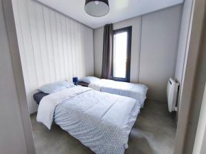 Chalets Chalet 3 chambres dans un domaine prive avec piscine chauffee et city park : photos des chambres