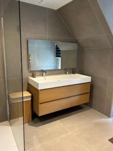 Maison Lymoen, gezellige gloednieuwe woning aan zee