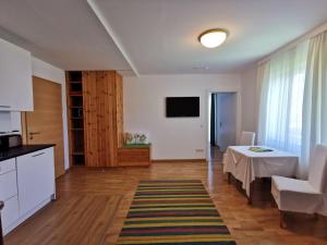 Landhaus Kügler-Eppich, KuEp KG