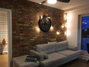 Apartament Loft Holiday Elbląg -winda-Parking w HALI GARAŻOWEJ -GRATIS-Business stays