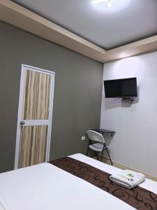 HOTEL d ROHI
