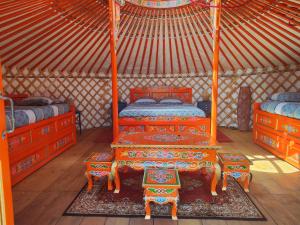 Tentes de luxe Yourte traditionnelle mongole : photos des chambres