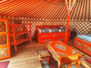 Tentes de luxe Yourte traditionnelle mongole : photos des chambres