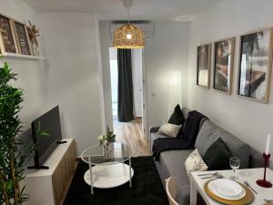 Apartamentos a Estrenar cerca de aeropuerto y centricos