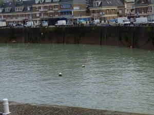 Appartements Studio sur le port : photos des chambres