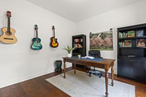 Mtn View and Game Room in Morganton Spacious Cabin!