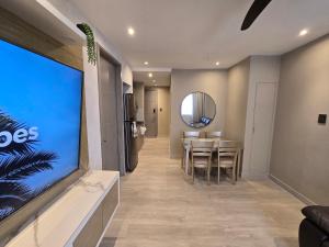 Moderno apartamento vista al mar y al lago piso 10