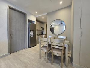 Moderno apartamento vista al mar y al lago piso 10