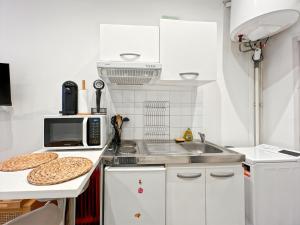 Functional apartment, Belleville, Paris 11