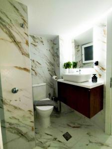 DOWN TOWN Luxurious Apartments 8