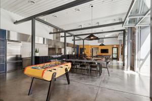 Loft & Luxe Hollywood with FREE PARKING