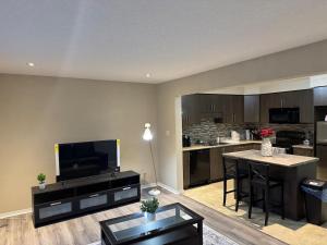 Charming 3bedroom 3bath house