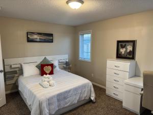 Charming 3bedroom 3bath house