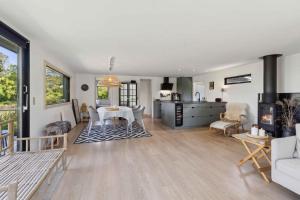 Cottage With Fjord View In Lovely Vellerup