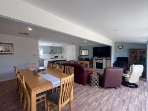 Pelicans Retreat Falcon