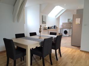 Gîte confortable avec piscine partagée à Hauterives - FR-1-489-203