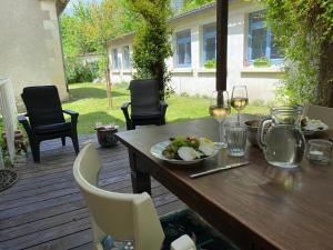 Charme dantan avec jardin clos près de Vichy - FR-1-489-533