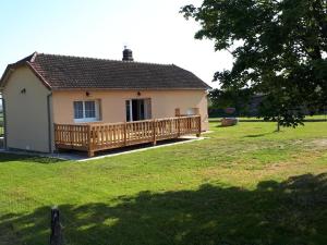 Maison rénovée avec vue sur la campagne, terrasse et jardin à Coutansouze - FR-1-489-478