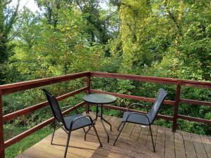 Maisons de vacances Gite champetre confortable avec terrasse et jardin - FR-1-489-564 : photos des chambres