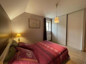 Maisons de vacances Maison de Charme avec Jardin Prive et Randonnees, Ideale pour Familles et Cavaliers - FR-1-489-449 : photos des chambres