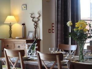 Maisons de vacances Gite familial ou entre amis, 12 pers max, nature, foret et equitation, proche Bagnoles de l'Orne - FR-1-497-18 : photos des chambres