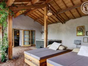 Gîte cocon avec spa et sauna à Saint-Germain-Lespinasse - FR-1-496-6